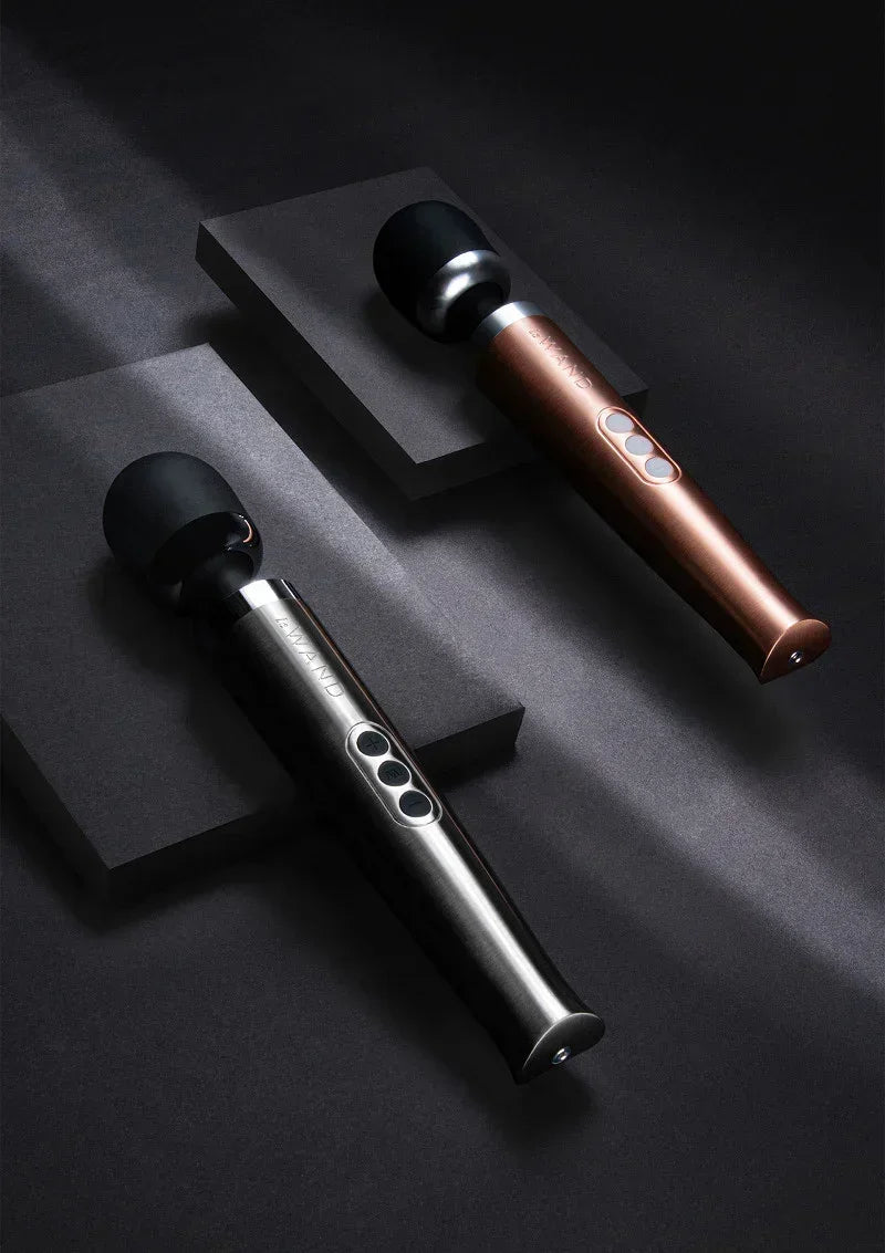 LeWandDieCastRechargeableVibratingMassager_silver_8 @ Happytoys Sexshop: online sex shop for Feeling Happy & Easy π the erotic store owned by a woman