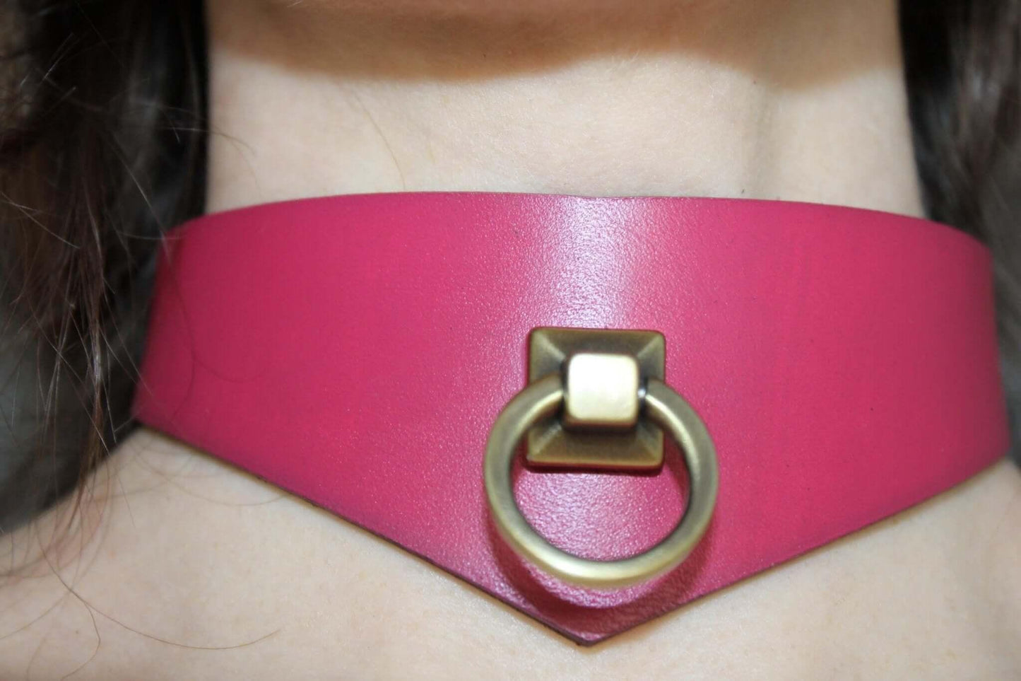 BDSM Leather Choker Collar with D-Ring BDSM Submissive Collar - Happytoys Sexshop: online sex shop for Feeling Happy & Easy 😊 - Discreet geleverd
