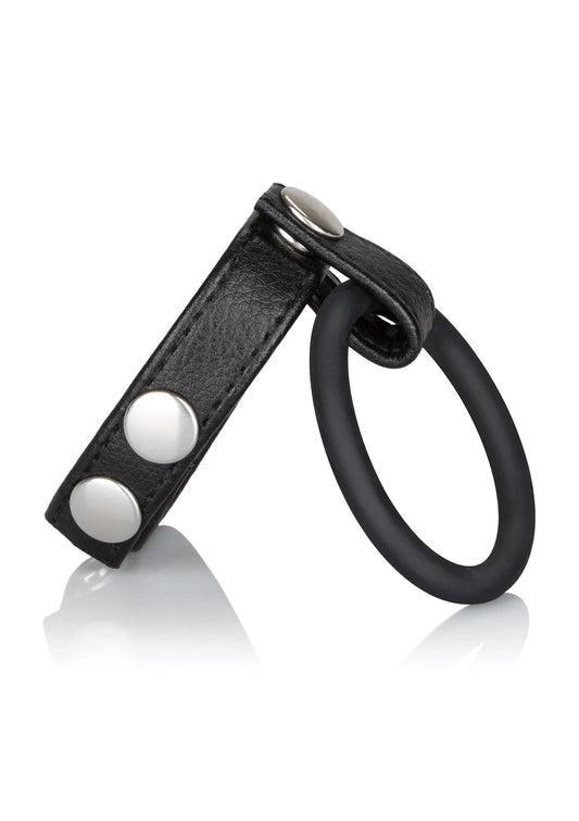 Bestel: Medium Leather Ball Spreader by CalExotics Rings - bij Happytoys: de erotische sex webshop | liever Happy dan Easy ⭐⭐⭐⭐⭐