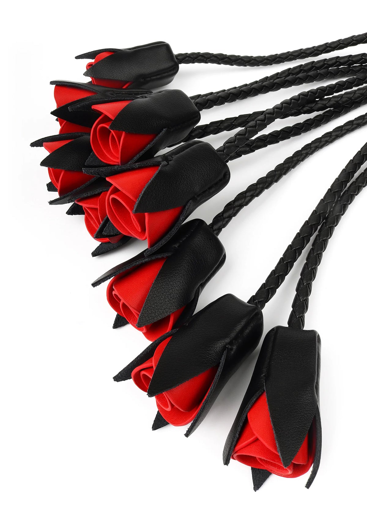 Bestel: Masters Real Leather Roses Whip by Hidden Desire - bij Happytoys: de erotische sex webshop | liever Happy dan Easy ⭐⭐⭐⭐⭐ - Default Title - 20006 - BLACK