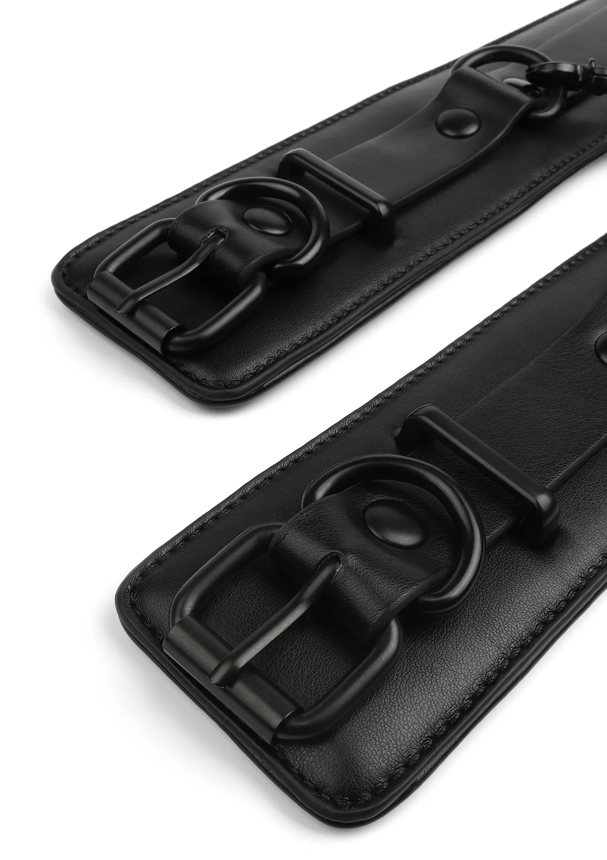 Bestel: Precision Wrist Cuffs by Vantage 8 Avanza - bij Happytoys: de erotische sex webshop | liever Happy dan Easy ⭐⭐⭐⭐⭐