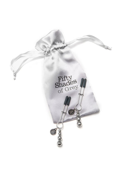 Bestel: The Pinch Adjustable Nipple Clamps by Fifty Shades of Grey - bij Happytoys: de erotische sex webshop | liever Happy dan Easy ⭐⭐⭐⭐⭐