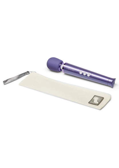 Bestel: Petite Rechargeable Wand Vibrator by Le Wand - bij Happytoys: de erotische sex webshop | liever Happy dan Easy ⭐⭐⭐⭐⭐