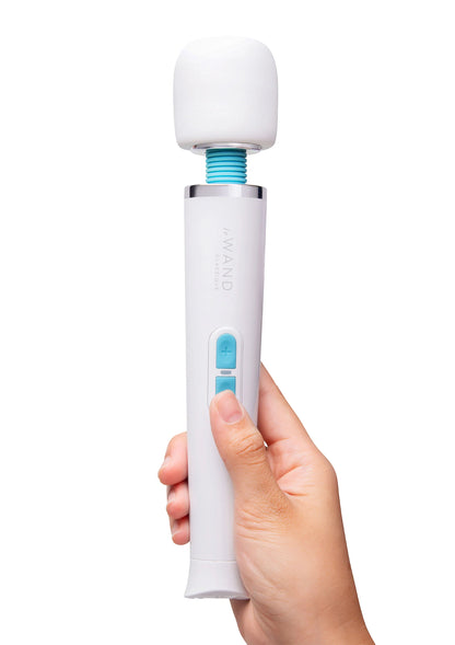Bestel: Le Wand Classique Petite Wand - bij Happytoys: de erotische sex webshop | liever Happy dan Easy ⭐⭐⭐⭐⭐ - Default Title - 35338 - WHITE