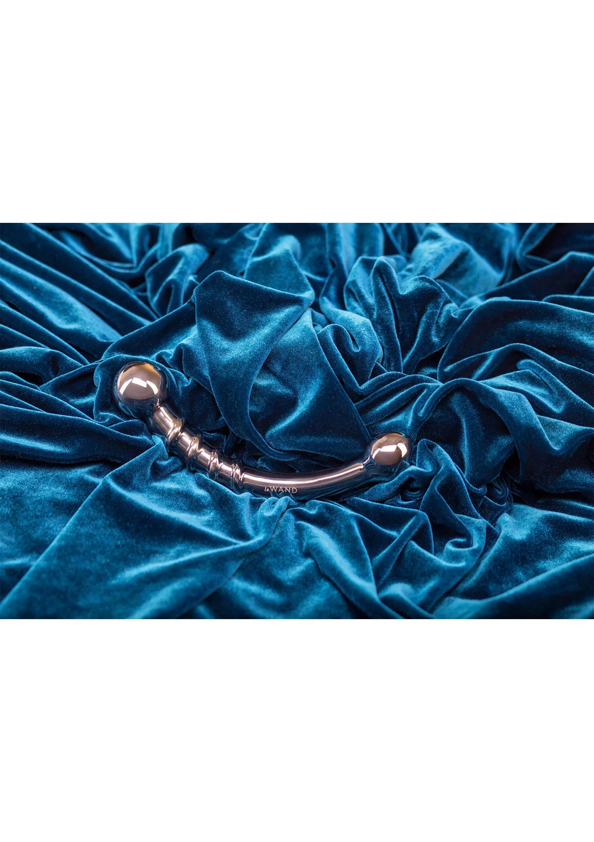 Bestel: Chrome Bow butplug by Le Wand - bij Happytoys: de erotische sex webshop | liever Happy dan Easy ⭐⭐⭐⭐⭐