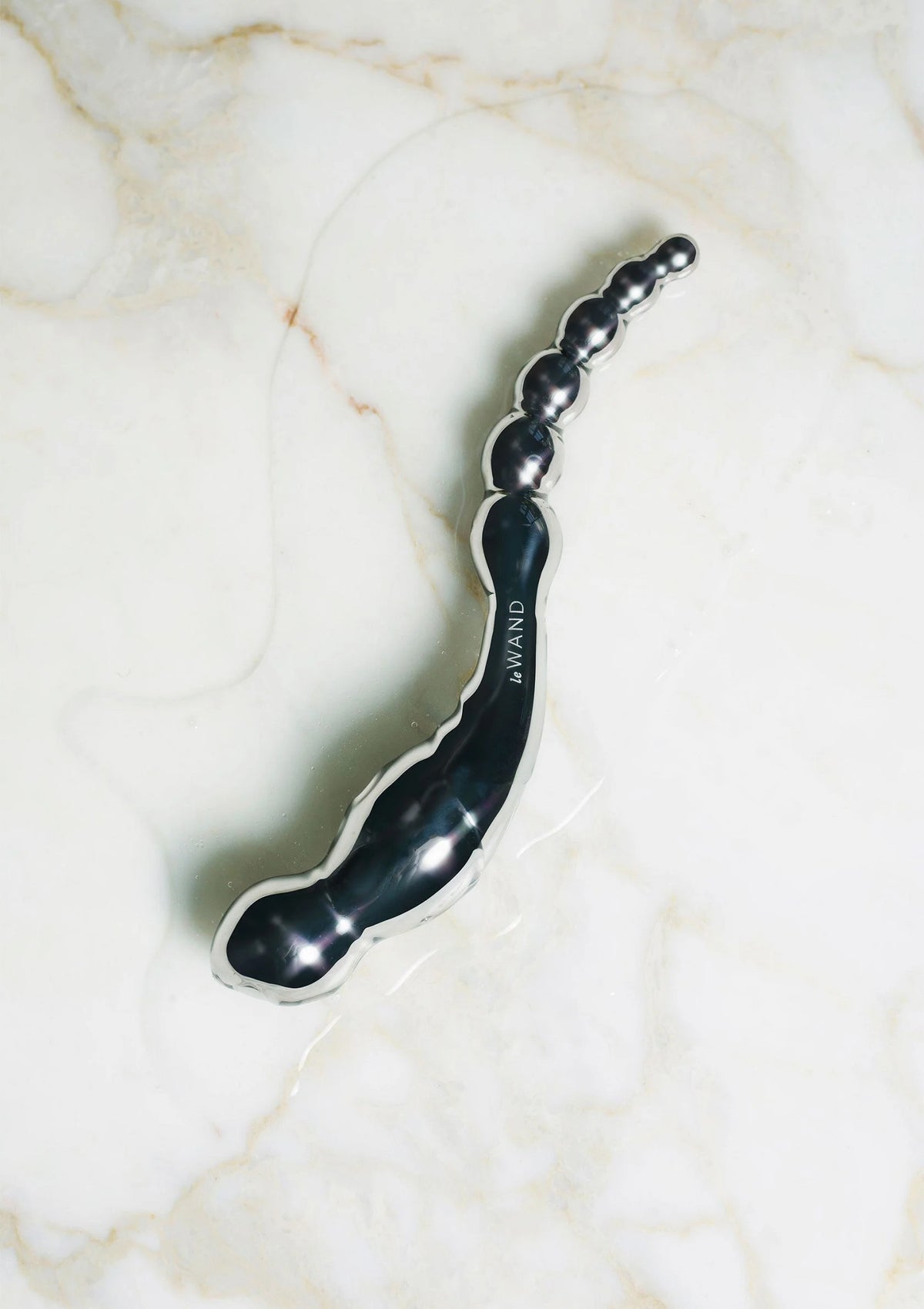 Bestel: Chrome Swerve by LeWand - bij Happytoys: de erotische sex webshop | liever Happy dan Easy ⭐⭐⭐⭐⭐