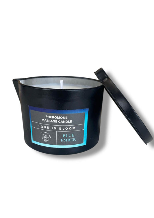 Bestel: Pheromone Massage Candles Attract Her 150 ml by Eye of Love Bloom - bij Happytoys: de erotische sex webshop | liever Happy dan Easy ⭐⭐⭐⭐⭐ - Blue Ember - 93958 - BLUEEMBER - 150