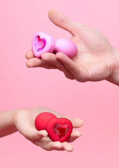 B-VibeVibratingHeartPlug111 @ Happytoys Sexshop: online sex shop for Feeling Happy & Easy 😊 the erotic store owned by a woman