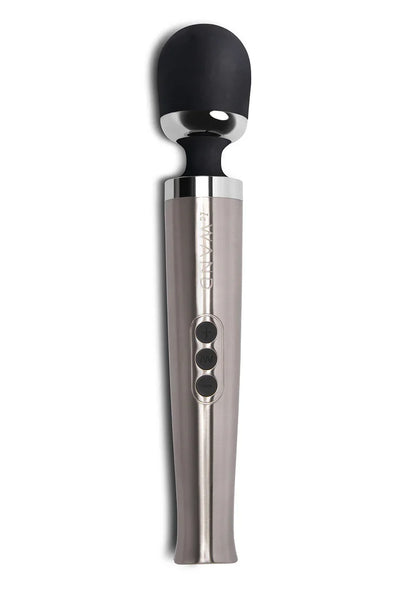 Die Cast Rechargeable Vibrating Massager (silver) by Le Wand - Happytoys Sexshop: online sex shop for Feeling Happy & Easy 😊 - Discreet geleverd