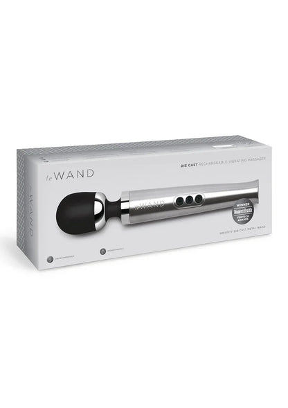 Die Cast Rechargeable Vibrating Massager (silver) by Le Wand - Happytoys Sexshop: online sex shop for Feeling Happy & Easy 😊 - Discreet geleverd
