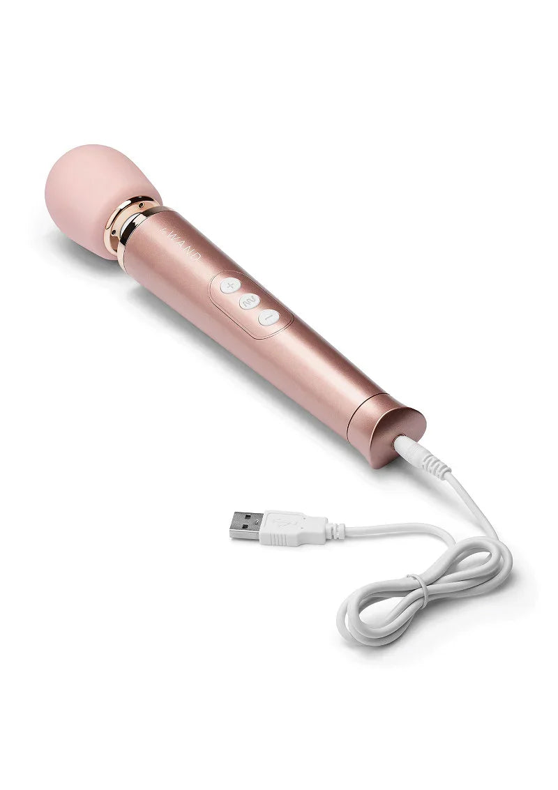 Petite Rechargeable (rose gold) by Le Wand - Happytoys Sexshop: online sex shop for Feeling Happy & Easy 😊 - Discreet geleverd