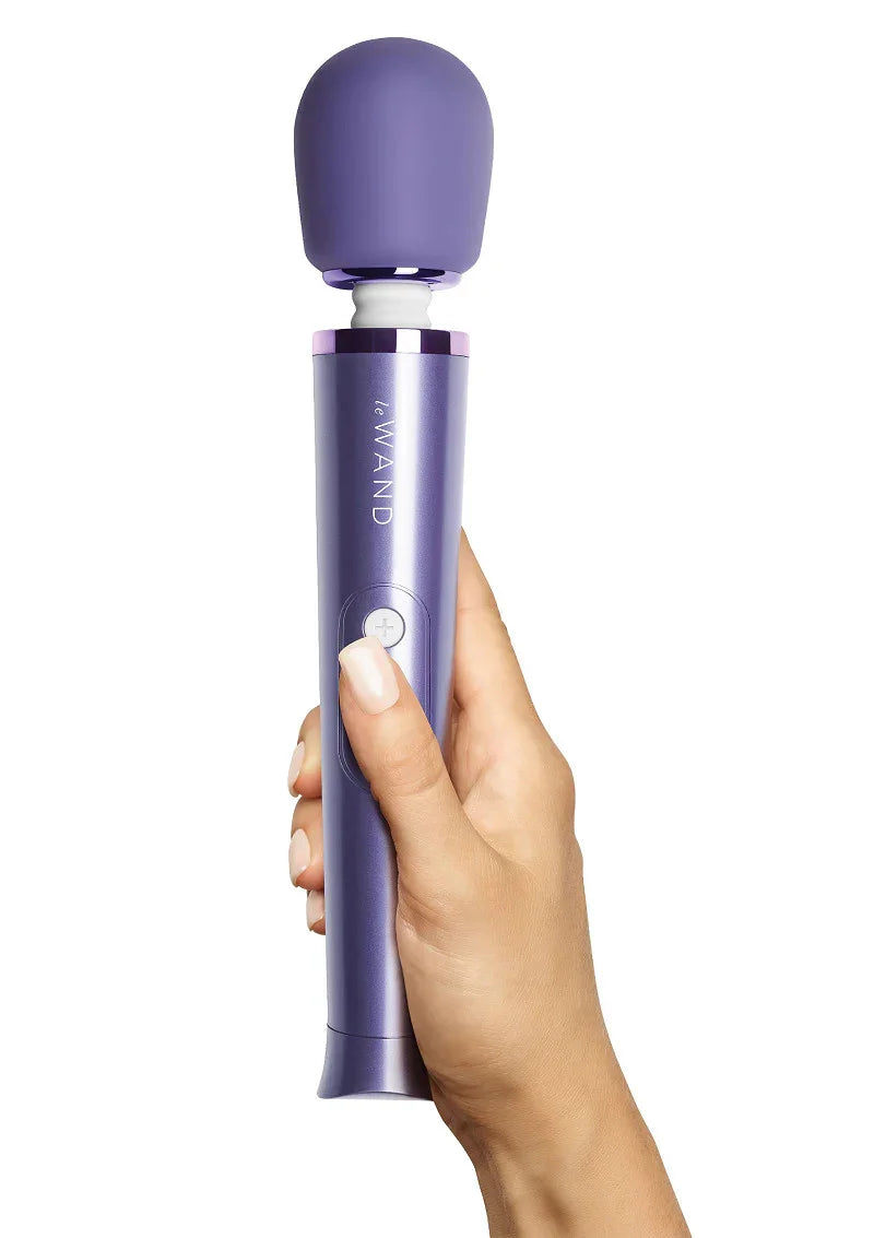 Petite Rechargeable (violet) by Le Wand - Happytoys Sexshop: online sex shop for Feeling Happy & Easy 😊 - Discreet geleverd
