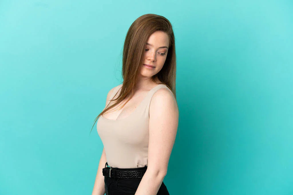 jonge_vrouw_3_bba70333-9298-4acb-a168-1e30c92e6cea @ Happytoys Sexshop: online sex shop for Feeling Happy & Easy 😊 the erotic store owned by a woman