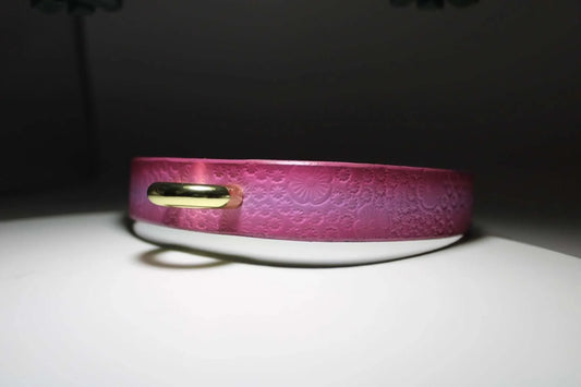 Day Collar Pink Floral Soft Leather BDSM Sub Collar with O-Ring - Happytoys Sexshop: online sex shop for Feeling Happy & Easy 😊 - Discreet geleverd