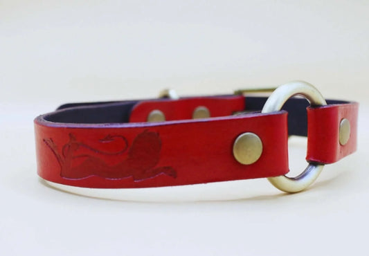 Red Leather BDSM Day Collar Elegant BDSM Day Collar for Submissives - Happytoys Sexshop: online sex shop for Feeling Happy & Easy 😊 - Discreet geleverd