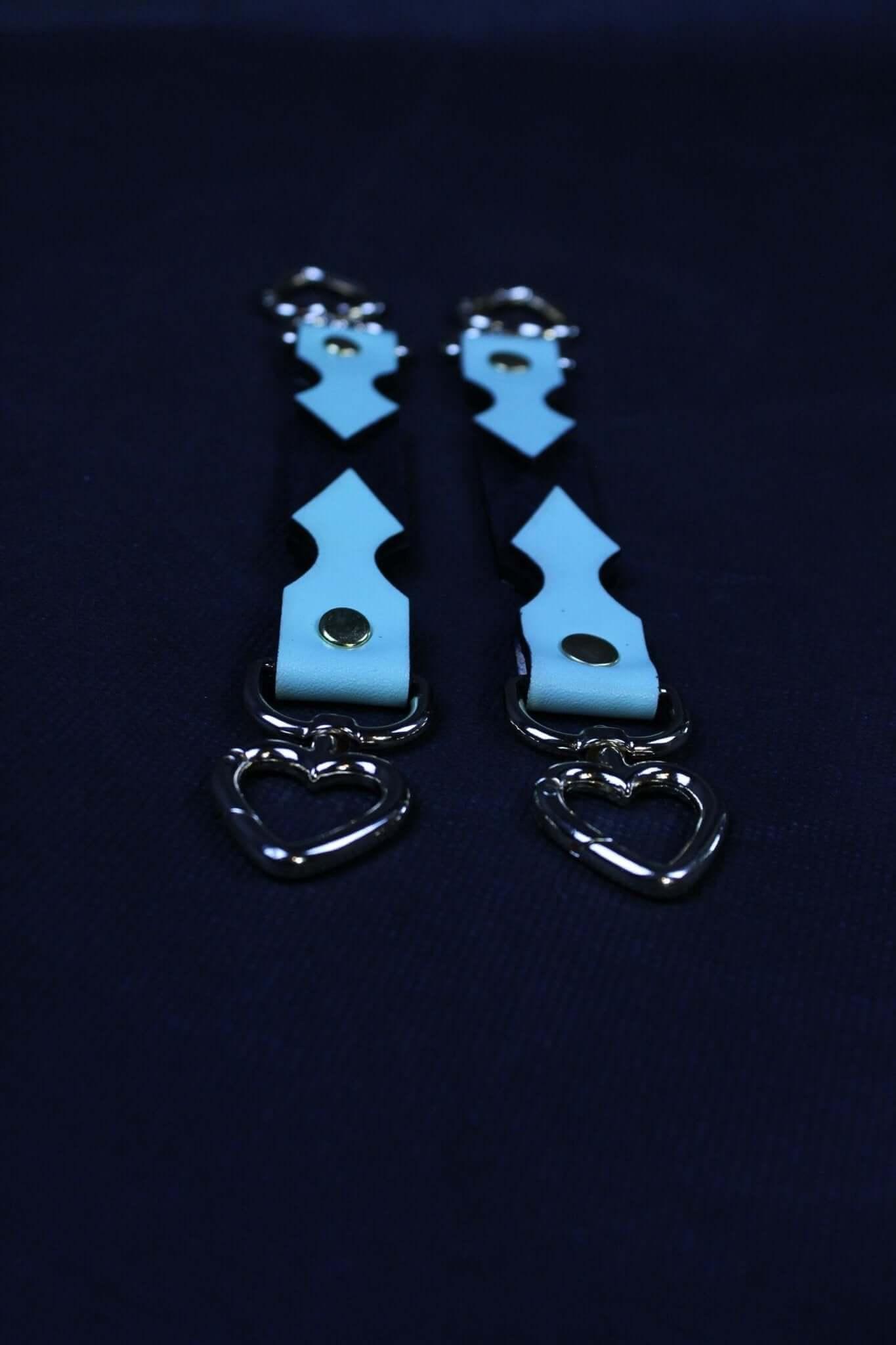 BDSM Accessories Leather Restraint Connector Strap for BDSM Play - Happytoys Sexshop: online sex shop for Feeling Happy & Easy 😊 - Discreet geleverd