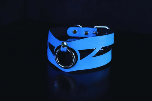 Choker Collar Sky Blue Cutout Leather Choker BDSM Submissive Collar - Happytoys Sexshop: online sex shop for Feeling Happy & Easy 😊 - Discreet geleverd